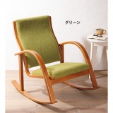 背もたれは身体に沿うS字の形状。