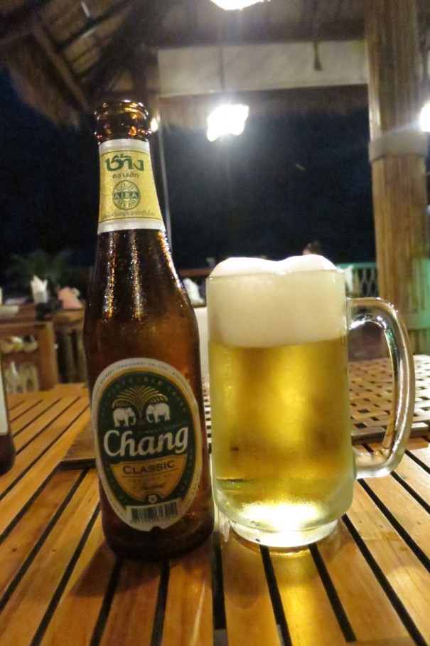 タイの代表的なビール、チャンビアー。象のマークがかわいい。