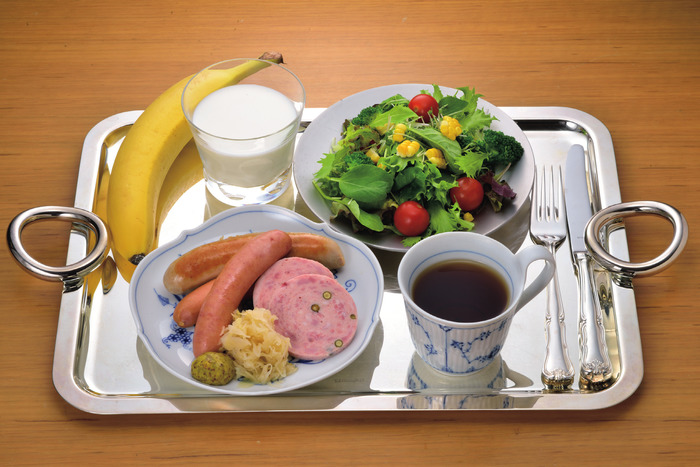 手塚秀樹　湖畔清風　版画 朝めし自慢】手塚雄二さん（日本画家・65歳）「糖質を抑えた献立で、20