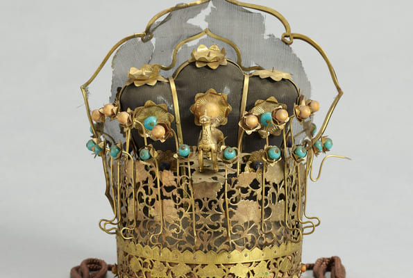 礼冠（玉冠）江戸時代　京都国立博物館蔵