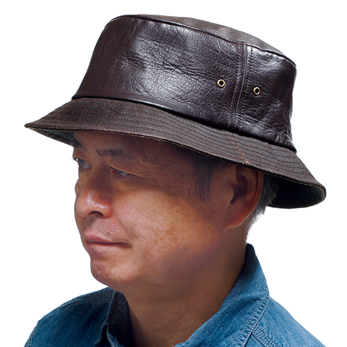 柿渋染め　レザーベルトのハット 壺渋のバケットハット｜柿渋染めした牛革製の上質な帽子 | サライ.jp