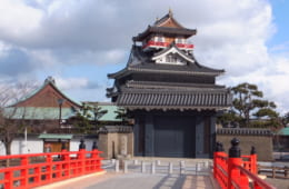 応永12年（1405）、尾張国守護職であった斯波義重が建てたのが清須城の始まり