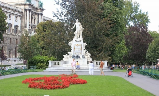 モーツァルト像