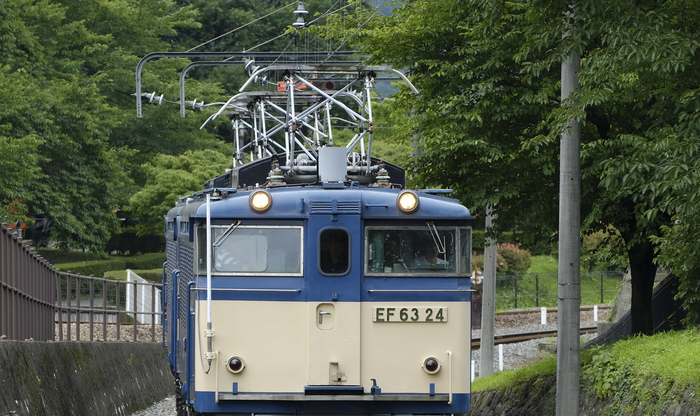 これぞ究極の鉄道趣味 碓氷峠鉄道文化むら の名物 旧国鉄大型電気機関車ef63 を体験運転する サライ Jp 小学館の雑誌 サライ 公式サイト