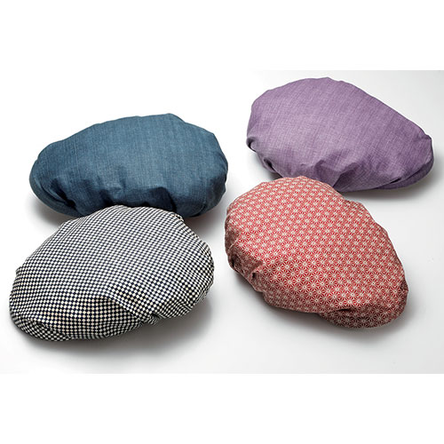 かまくら頭巾2個組み 5種類の被り方ができる変化自在の和柄の頭巾 サライ Jp 小学館の雑誌 サライ 公式サイト