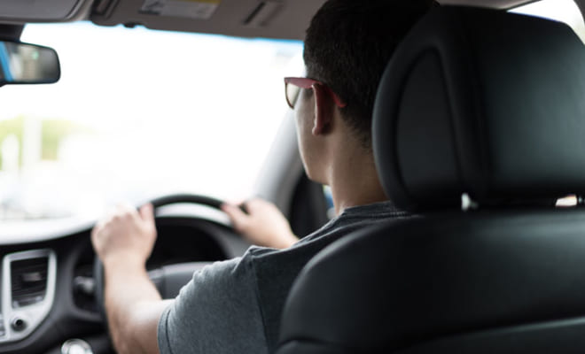 50歳頃から低下する認知機能を維持し、長く運転できるための秘訣とは｜『運転寿命を延ばす 50代からの安全運転の心得』