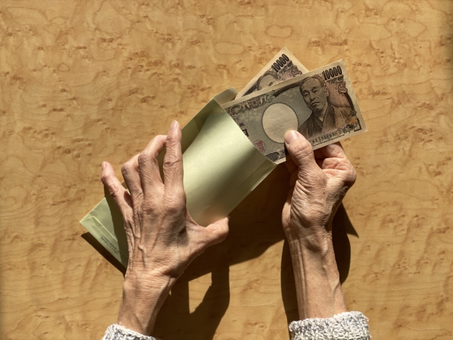 義家族との間 毎年決行される義両親との家族旅行 自腹なのに大広間に雑魚寝でプライベートは一切なし その１ サライ Jp 小学館の雑誌 サライ 公式サイト