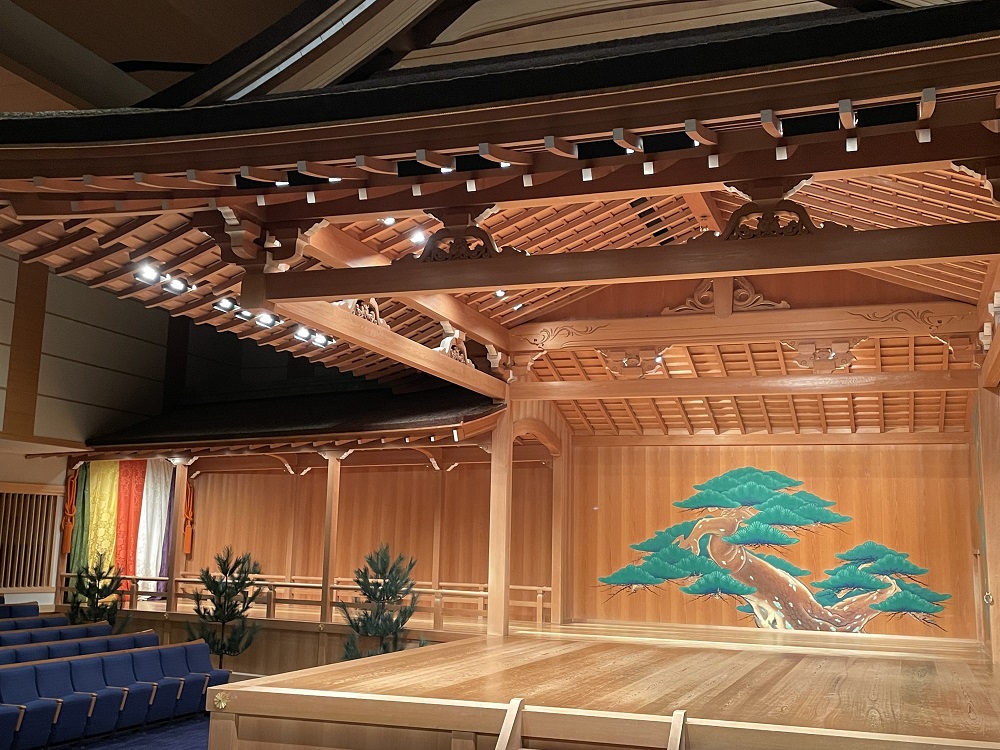 「能舞台」には見えない力が宿っている!? 【古典芸能 “好芸家” のススメ】 | サライ.jp｜小学館の雑誌『サライ』公式サイト