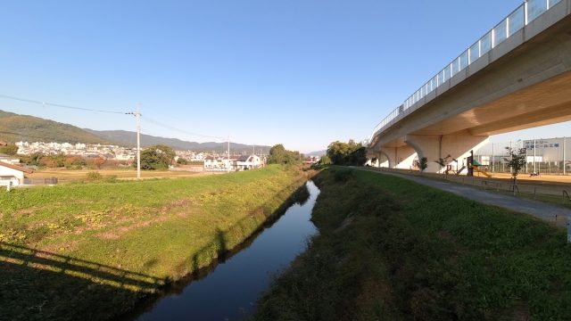 山崎合戦古戦場の近くを流れる川