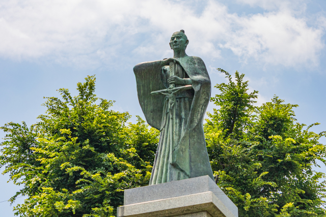 高山右近像