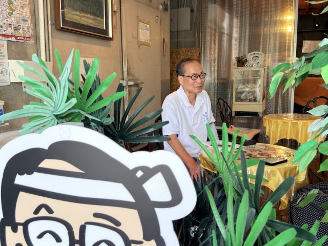 インタビューに答えてくださる店主の谷口秀弥さん。