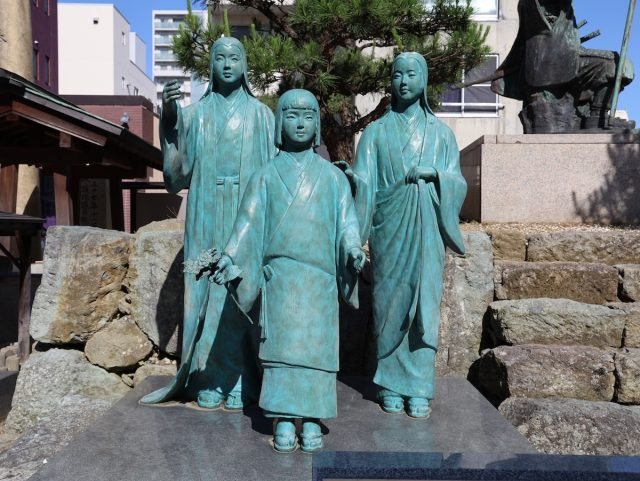 三姉妹像